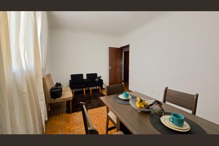 Sala de apartamento à venda com 2 quartos, 70m² em Padre Eustáquio, Belo Horizonte