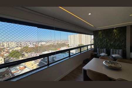 Apartamento à venda com 135m², 3 quartos e 2 vagasVaranda