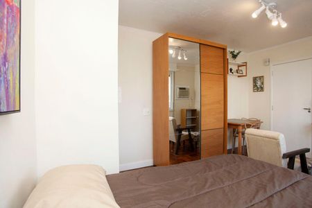 Studio - Quarto de kitnet/studio para alugar com 1 quarto, 26m² em Centro Histórico, Porto Alegre