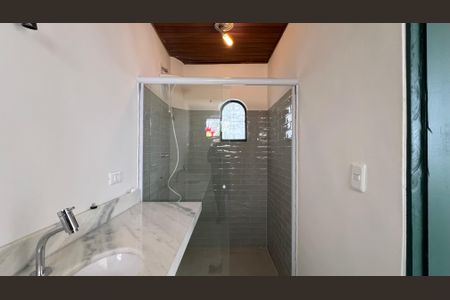 Casa para alugar com 190m², 4 quartos e 2 vagas Casa para alugar com 190m², 4 quartos e 2 vagasBanheiro da Suíte 1