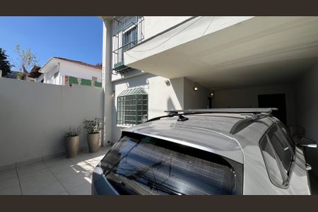 Casa para alugar com 190m², 4 quartos e 2 vagas Casa para alugar com 190m², 4 quartos e 2 vagasGaragem