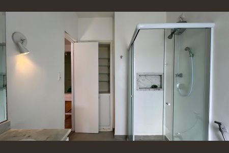 Casa para alugar com 190m², 4 quartos e 2 vagas Casa para alugar com 190m², 4 quartos e 2 vagasBanheiro da Suíte 4