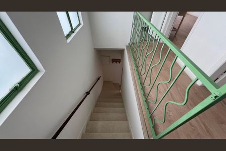 Casa para alugar com 190m², 4 quartos e 2 vagas Casa para alugar com 190m², 4 quartos e 2 vagasCorredor