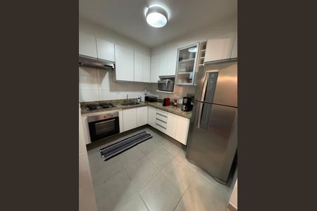 Casa de condomínio à venda com 62m², 2 quartos e 1 vaga Casa de condomínio à venda com 62m², 2 quartos e 1 vagaCozinha