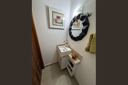 Casa de condomínio à venda com 62m², 2 quartos e 1 vaga Casa de condomínio à venda com 62m², 2 quartos e 1 vagaBanheiro