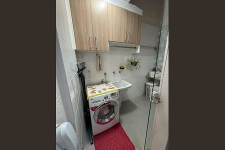 Casa de condomínio à venda com 62m², 2 quartos e 1 vaga Casa de condomínio à venda com 62m², 2 quartos e 1 vagaLavanderia