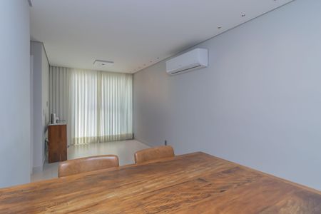 Apartamento à venda com 174m², 2 quartos e 2 vagasSala