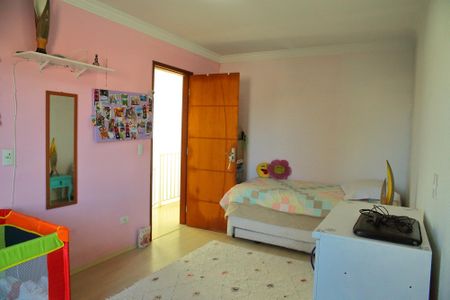 Casa à venda com 179m², 4 quartos e 2 vagasQuarto 2