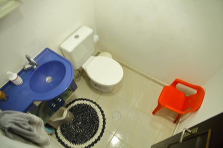 Casa à venda com 179m², 4 quartos e 2 vagasBanheiro Social