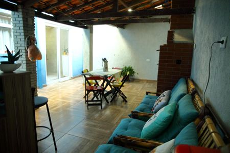 Casa à venda com 179m², 4 quartos e 2 vagasÁrea comum