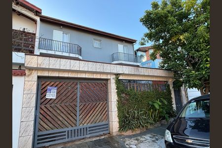 Casa à venda com 179m², 4 quartos e 2 vagasFachada