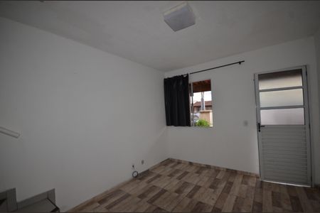 Casa para alugar com 63m², 2 quartos e 1 vagaSala