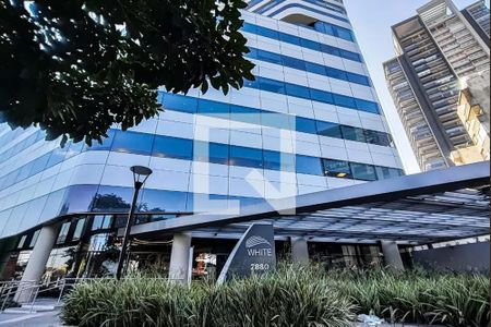 Studio à venda com 40m², 1 quarto e 1 vaga Studio à venda com 40m², 1 quarto e 1 vagaFachada