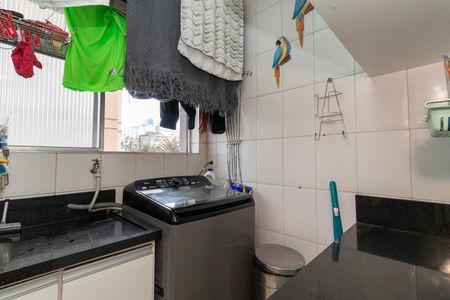 Apartamento à venda com 69m², 3 quartos e 1 vagaÁrea de Serviço