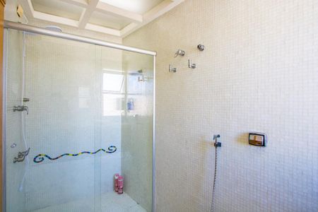 Apartamento à venda com 320m², 4 quartos e 2 vagasBanheiro do quarto 2