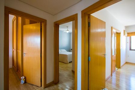 Apartamento à venda com 320m², 4 quartos e 2 vagasCorredor
