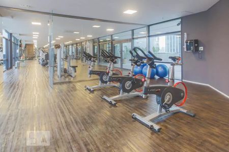 Studio à venda com 62m², 1 quarto e 2 vagas Studio à venda com 62m², 1 quarto e 2 vagasÁrea comum - Academia