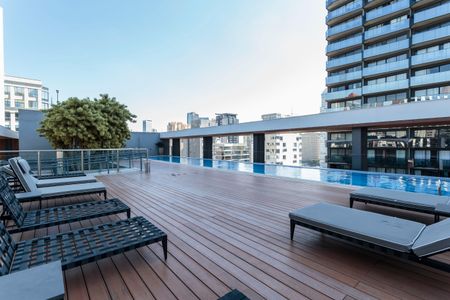 Studio à venda com 62m², 1 quarto e 2 vagas Studio à venda com 62m², 1 quarto e 2 vagasÁrea comum - Piscina