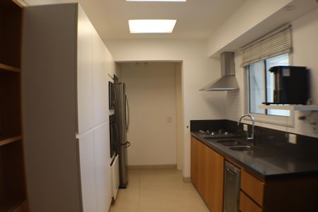 Apartamento à venda com 215m², 3 quartos e 3 vagasCozinha