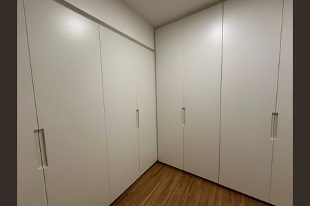 Apartamento à venda com 215m², 3 quartos e 3 vagasCloset da suíte 3