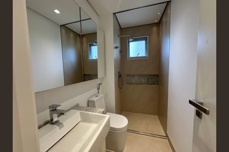 Apartamento à venda com 215m², 3 quartos e 3 vagasBanheiro da Suíte 2