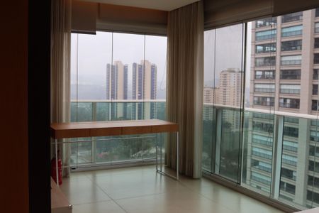 Apartamento à venda com 215m², 3 quartos e 3 vagasSala