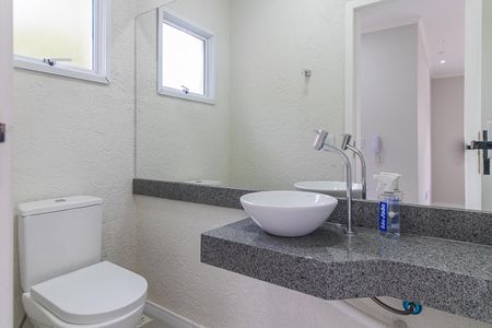 Casa de condomínio à venda com 314m², 3 quartos e sem vagaLavabo