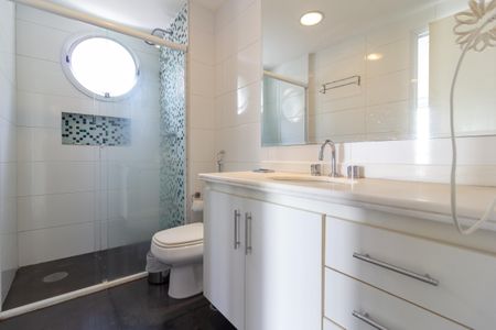 Apartamento para alugar com 90m², 1 quarto e 2 vagas Apartamento para alugar com 90m², 1 quarto e 2 vagasBanheiro da Suíte