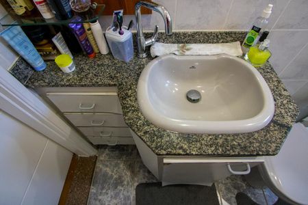 Apartamento à venda com 64m², 2 quartos e 1 vagaBanheiro