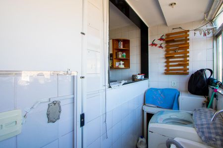 Apartamento à venda com 64m², 2 quartos e 1 vagaÁrea de serviço