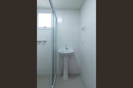 Banheiro de apartamento para alugar com 1 quarto, 24m² em Hípica, Porto Alegre