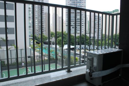 Varanda de kitnet/studio para alugar com 1 quarto, 24m² em Chácara Klabin, São Paulo