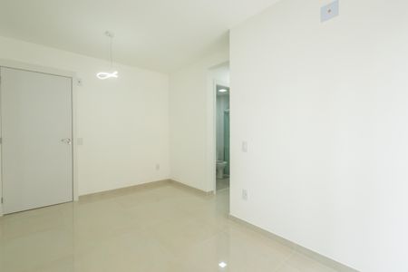 Sala de apartamento para alugar com 2 quartos, 70m² em Recreio dos Bandeirantes, Rio de Janeiro