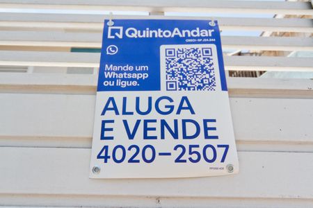 Casa à venda com 116m², 3 quartos e 2 vagas Casa à venda com 116m², 3 quartos e 2 vagasPlaca