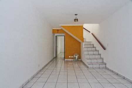 Casa à venda com 116m², 3 quartos e 2 vagas Casa à venda com 116m², 3 quartos e 2 vagasSala