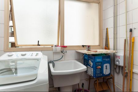 Apartamento à venda com 60m², 2 quartos e 1 vagaÁrea de Serviço