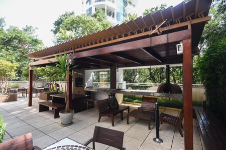 Apartamento à venda com 77m², 2 quartos e 2 vagasChurrasqueira