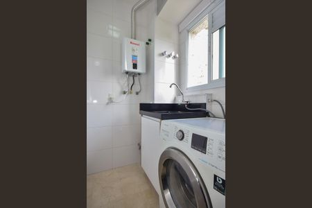 Apartamento à venda com 77m², 2 quartos e 2 vagasÁrea de Serviço