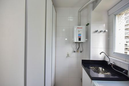 Apartamento à venda com 77m², 2 quartos e 2 vagasÁrea de Serviço