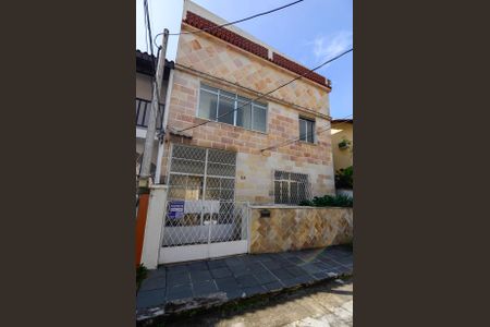 Casa de condomínio à venda com 250m², 4 quartos e 2 vagasFachada