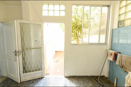 Casa de condomínio à venda com 250m², 4 quartos e 2 vagasÁrea de Serviço