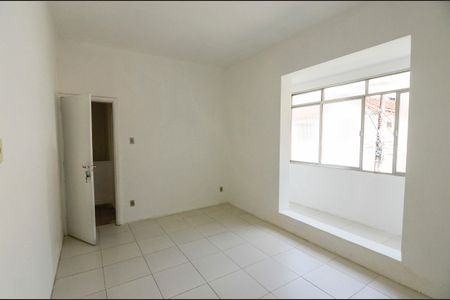 Casa de condomínio à venda com 250m², 4 quartos e 2 vagasQuarto 2