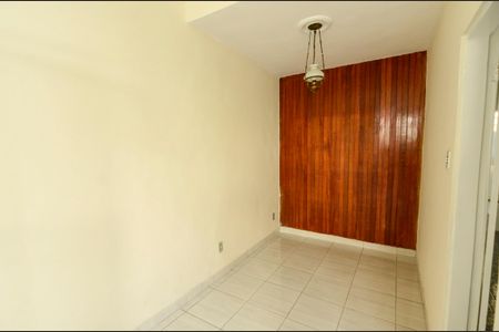 Casa de condomínio à venda com 250m², 4 quartos e 2 vagasSala