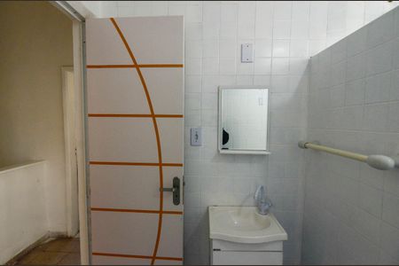 Casa de condomínio à venda com 250m², 4 quartos e 2 vagasBanheiro Social