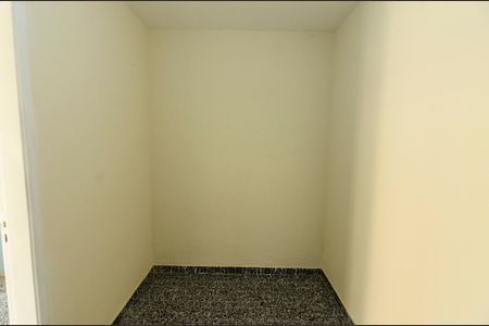 Casa de condomínio à venda com 250m², 4 quartos e 2 vagasBanheiro de Serviço