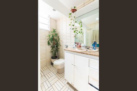 Apartamento à venda com 128m², 3 quartos e sem vagaBanheiro