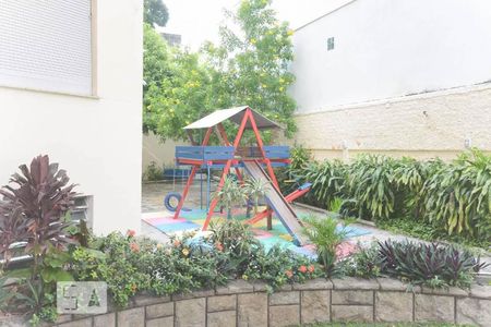 Apartamento à venda com 128m², 3 quartos e sem vagaÁrea comum