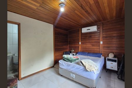 Casa de condomínio à venda com 170m², 3 quartos e 1 vagaSuíte