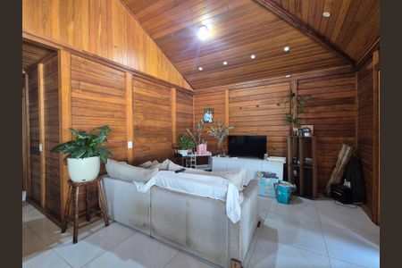 Casa de condomínio à venda com 170m², 3 quartos e 1 vagaSala