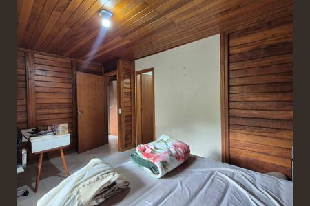 Casa de condomínio à venda com 170m², 3 quartos e 1 vagaSuíte